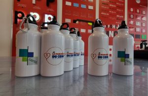 Des gourdes écologiques personnalisées avec votre logo, un cadeau idéal pour montrer votre engagement pour l’environnement en cette fin d’année.